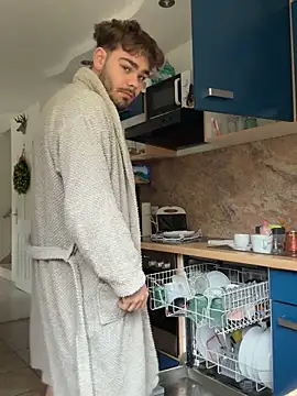 Snapshot of JuNIs_ chatting on 20, 10, 2025 JuNIs online show from 20, 10, 2025