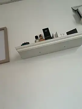 Snapshot of JuNIs_ chatting on 13, 11, 2025 JuNIs online show from 13, 11, 2025