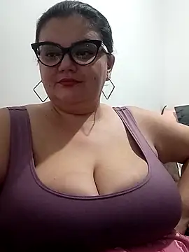 Snapshot of Madisonpalacio chatting on 22, 10, 2025 Madisonpalacio online show from 22, 10, 2025