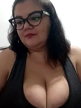 Snapshot of Madisonpalacio chatting on 25, 10, 2025 Madisonpalacio online show from 25, 10, 2025