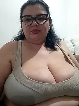 Snapshot of Madisonpalacio chatting on 29, 10, 2025 Madisonpalacio online show from 29, 10, 2025