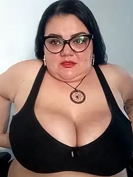 Snapshot of Madisonpalacio chatting on 14, 11, 2025 Madisonpalacio online show from 14, 11, 2025