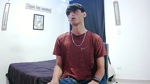 Snapshot of harrytomson_1 chatting on 10, 11, 2025 harrytomson 1 online show from 10, 11, 2025