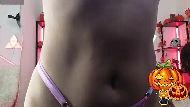 Snapshot of littlevixen18 chatting on 21, 10, 2025 littlevixen18 online show from 21, 10, 2025