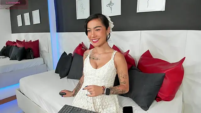 scarlet castro online show from 29, 9, 2025