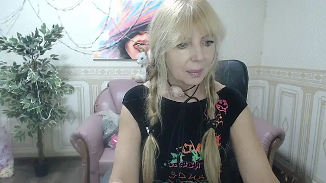 Snapshot of Anna_Diax chatting on 23, 12, 2024 Anna Diax online show from 23, 12, 2024