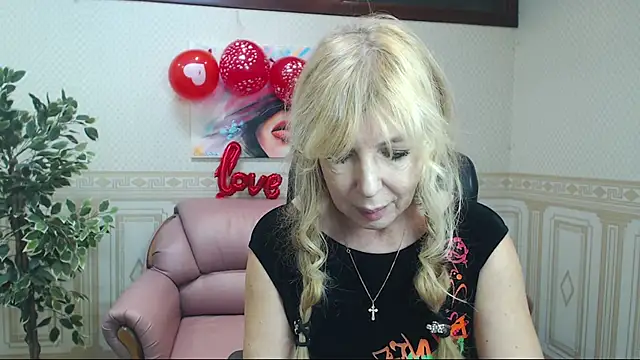 Snapshot of Anna_Diax chatting on 12, 2, 2025 Anna Diax online show from 12, 2, 2025