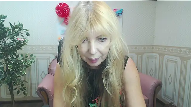 Snapshot of Anna_Diax chatting on 18, 2, 2025 Anna Diax online show from 18, 2, 2025