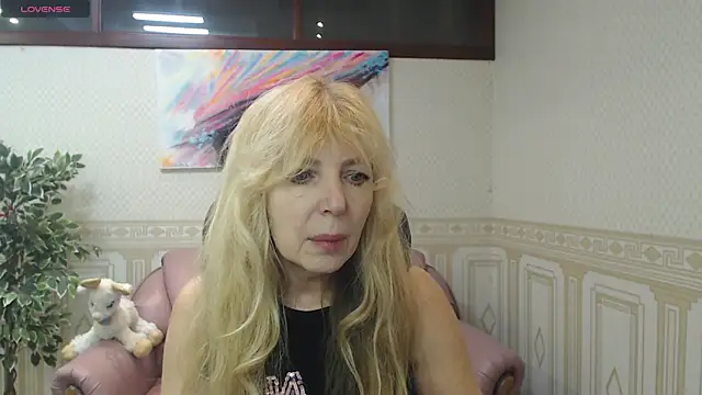 Snapshot of Anna_Diax chatting on 6, 3, 2025 Anna Diax online show from 6, 3, 2025