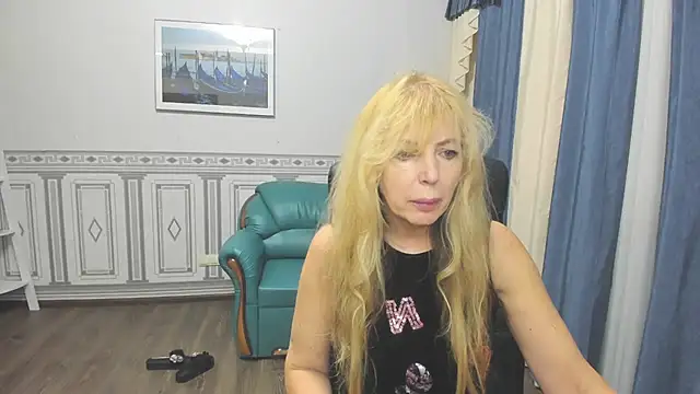 Snapshot of Anna_Diax chatting on 10, 3, 2025 Anna Diax online show from 10, 3, 2025