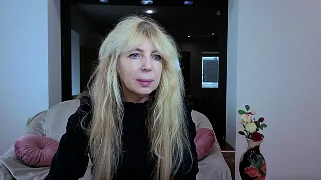 Snapshot of Anna_Diax chatting on 12, 9, 2025 Anna Diax online show from 12, 9, 2025