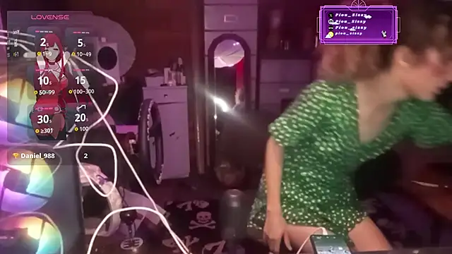 Snapshot of piou-sissy chatting on 14, 10, 2025 piou-sissy online show from 14, 10, 2025