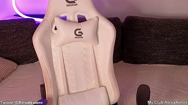 AlexaAimee online show from 6, 3, 2026