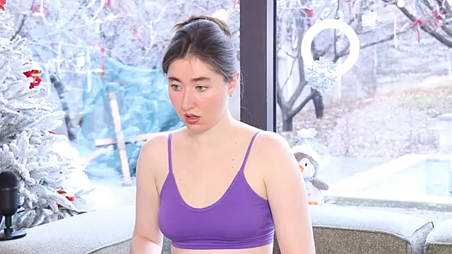 Snapshot of GentleSparkMay chatting on 28, 12, 2024 GentleSparkMay online show from 28, 12, 2024