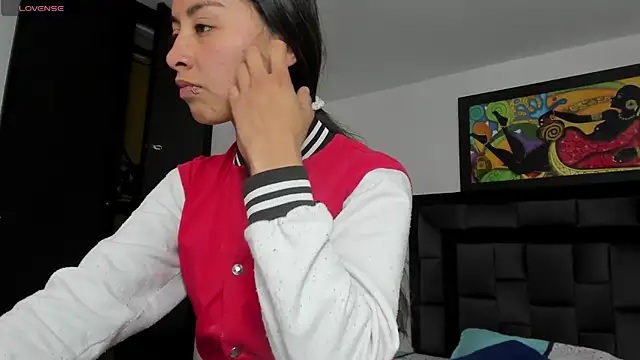 tatiana valencia online show from 9, 2, 2025