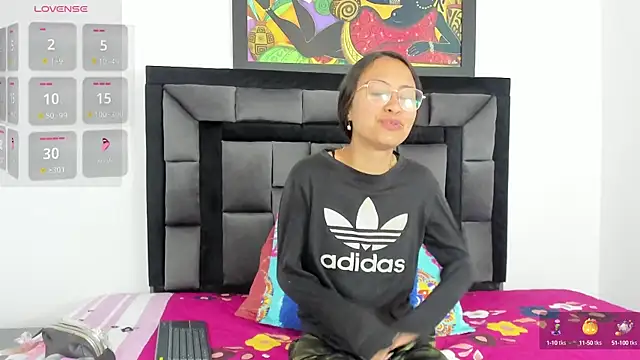 tatiana valencia online show from 10, 3, 2025