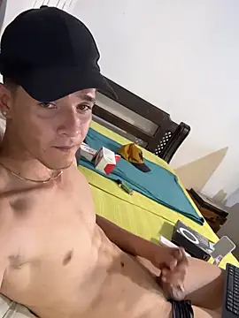 Snapshot of cristofer_988 chatting on 10, 3, 2025 cristofer 988 online show from 10, 3, 2025