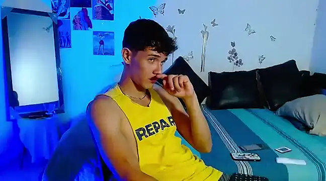 Snapshot of cristofer_988 chatting on 12, 3, 2025 cristofer 988 online show from 12, 3, 2025