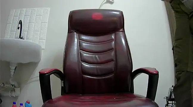 Snapshot of hardbigcock16 chatting on 13, 1, 2025 hardbigcock16 online show from 13, 1, 2025