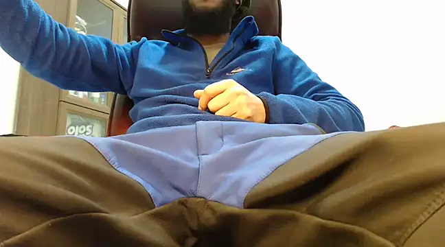 Snapshot of hardbigcock16 chatting on 21, 2, 2025 hardbigcock16 online show from 21, 2, 2025