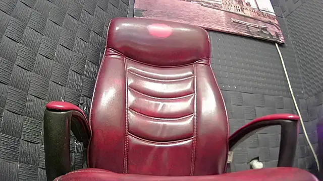 Snapshot of hardbigcock16 chatting on 19, 11, 2025 hardbigcock16 online show from 19, 11, 2025