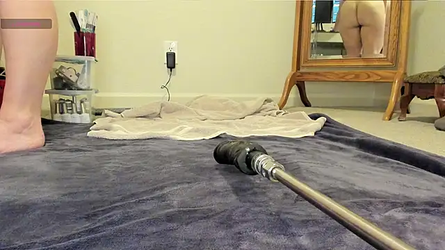 Peaches N Kreme online show from 9, 11, 2025