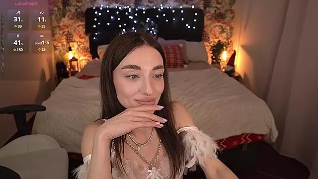 Alice Arwen online show from 24, 12, 2024