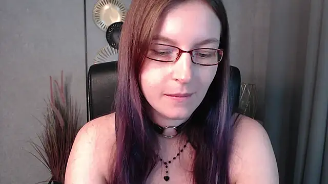 emmaxDelight online show from 6, 12, 2024