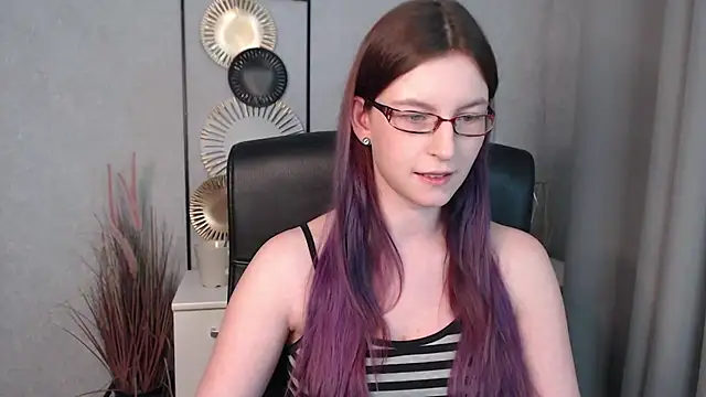 emmaxDelight online show from 7, 12, 2024