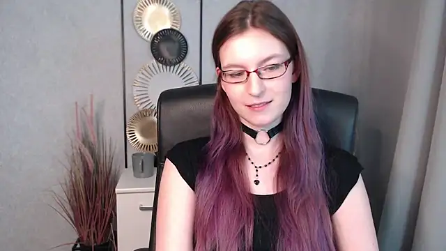 emmaxDelight online show from 11, 12, 2024