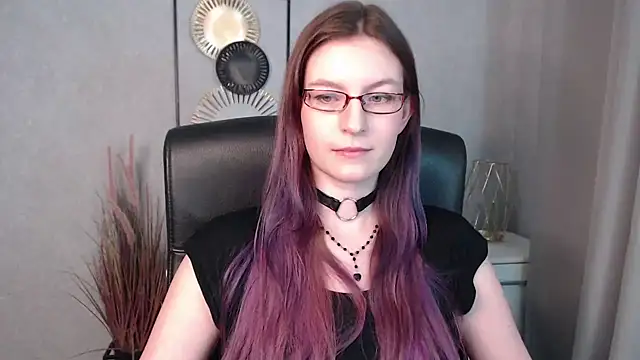 emmaxDelight online show from 11, 12, 2024