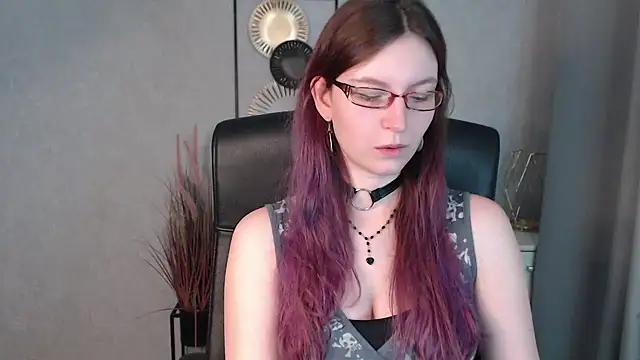 emmaxDelight online show from 18, 12, 2024