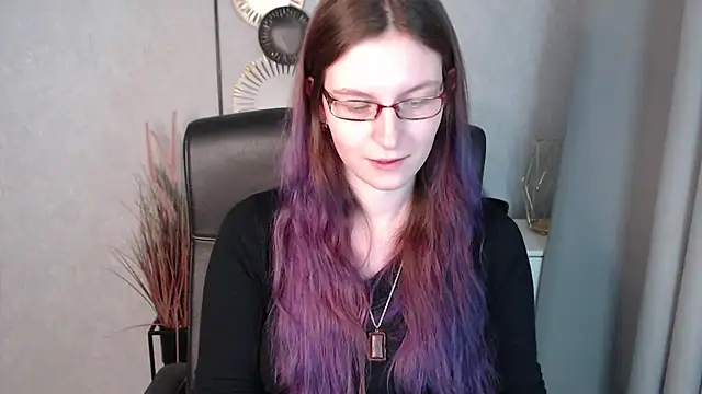 emmaxDelight online show from 6, 1, 2025