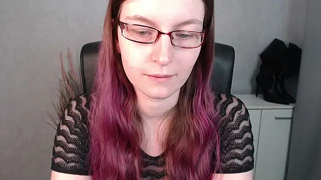 emmaxDelight online show from 13, 2, 2025