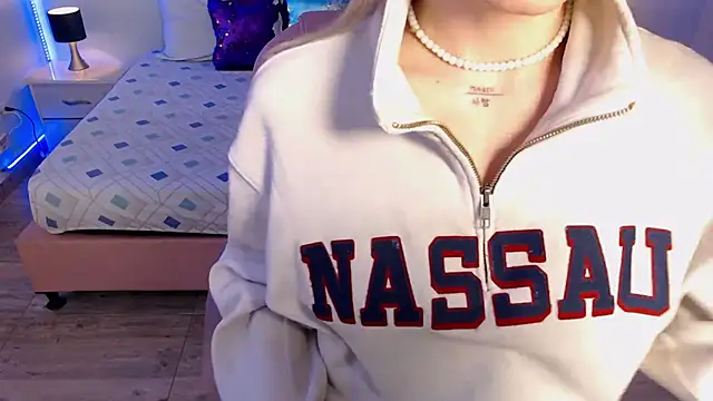 zoe jones13 online show from 20, 2, 2026