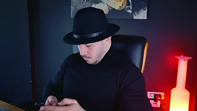 Snapshot of AngeloEric chatting on 19, 12, 2024 AngeloEric online show from 19, 12, 2024