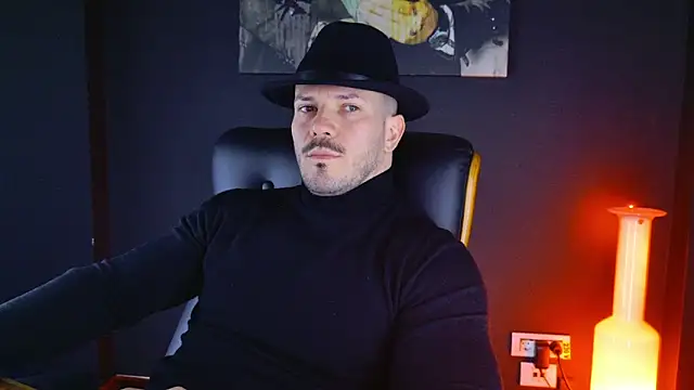 Snapshot of AngeloEric chatting on 13, 1, 2025 AngeloEric online show from 13, 1, 2025