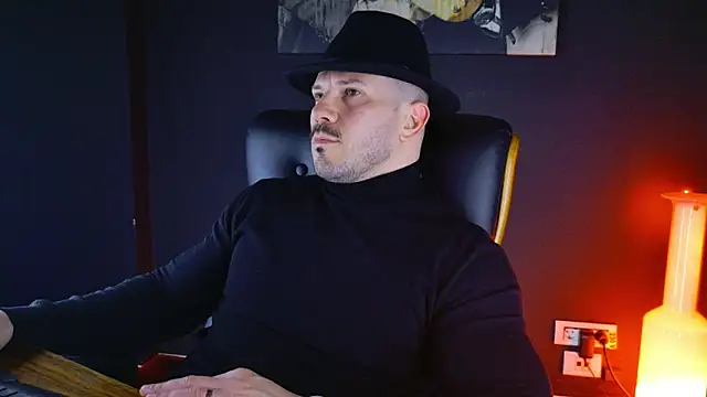 Snapshot of AngeloEric chatting on 14, 1, 2025 AngeloEric online show from 14, 1, 2025