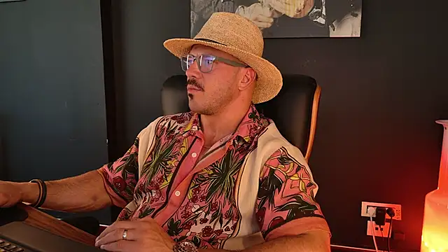 Snapshot of AngeloEric chatting on 20, 9, 2025 AngeloEric online show from 20, 9, 2025