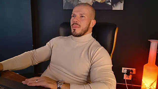 Snapshot of AngeloEric chatting on 21, 10, 2025 AngeloEric online show from 21, 10, 2025