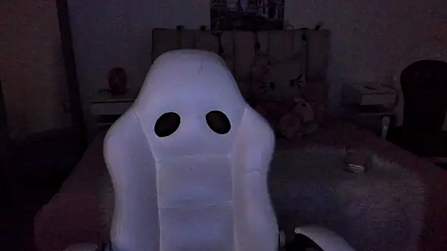 Snapshot of zoe_turnner_18 chatting on 21, 11, 2025 zoe turnner 18 online show from 21, 11, 2025