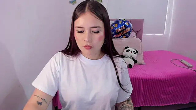 Snapshot of hotbbc_wife chatting on 15, 10, 2025 hotbbc wife online show from 15, 10, 2025