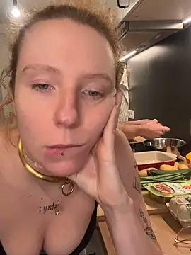 Snapshot of alt_cutie chatting on 3, 11, 2025 alt cutie online show from 3, 11, 2025