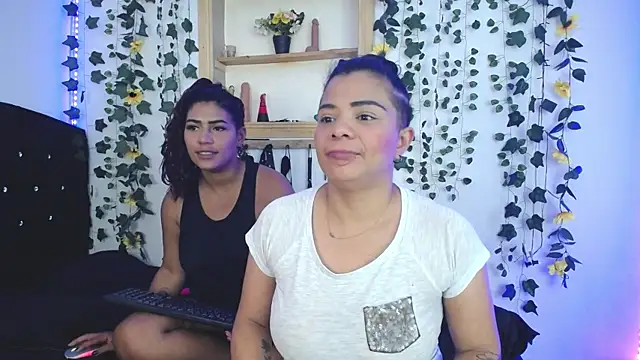 Snapshot of kaylie_dakota chatting on 18, 10, 2025 kaylie dakota online show from 18, 10, 2025