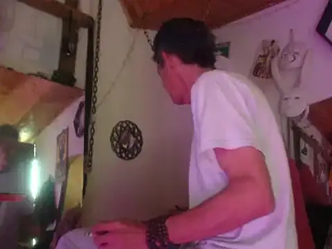 laye19 online show from 11, 1, 2025