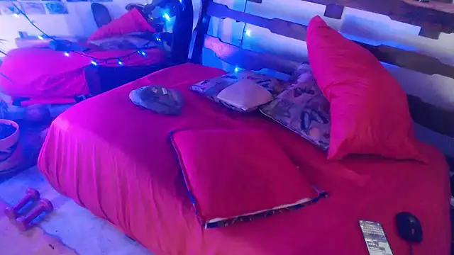 laye19 online show from 8, 3, 2025