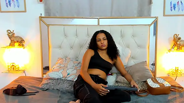 camila sex latina online show from 12, 1, 2025