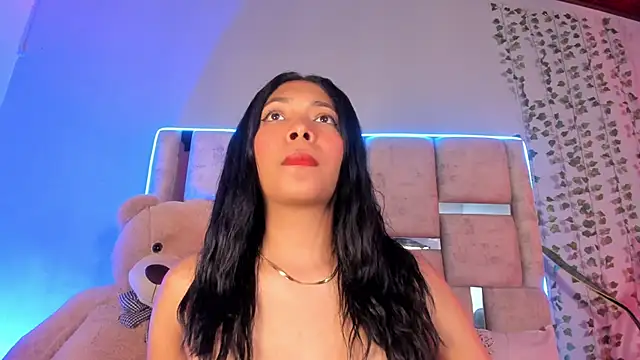 KarolRojas  online show from 4, 2, 2025