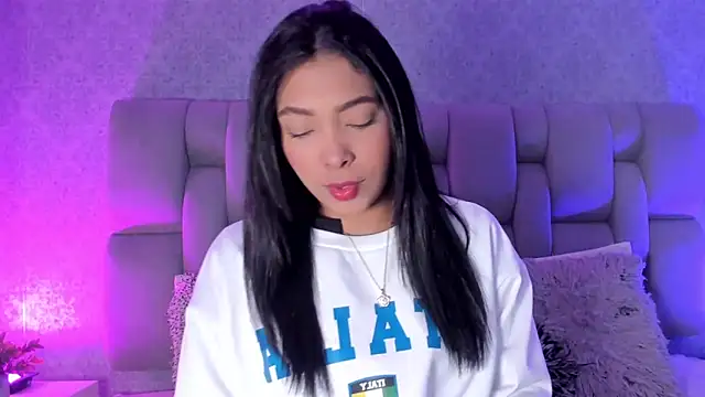 KarolRojas  online show from 6, 10, 2025