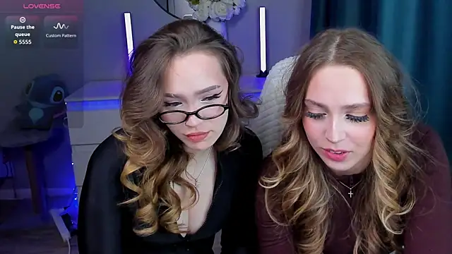 Snapshot of YaraKroft_ chatting on 29, 11, 2025 YaraKroft online show from 29, 11, 2025